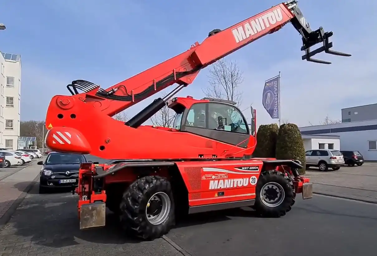 img-responsive Ładowarka teleskopowa obrotowa Manitou